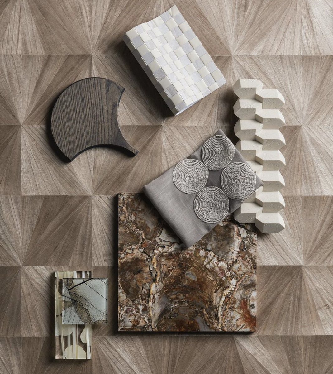 MartynWDigital's tweet image. Luxurious materials, finishes and textures at Fameed Khalique for an exciting photo shoot worked on with Alex Kristal. More inspiration and designs can be discovered on the brand’s website and Instagram page.
#sampleboard #materialsboard #interiordesign #naturalmaterials #luxe