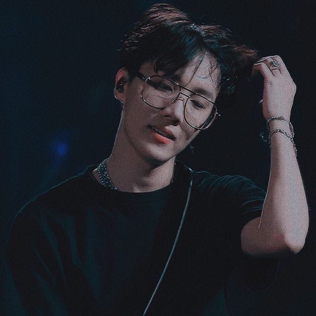 Jimini_babo95's tweet photo. Чон Хосок... 🔥 часть 2
#JHOPE  #BTS https://t.co/rtowizhYgu