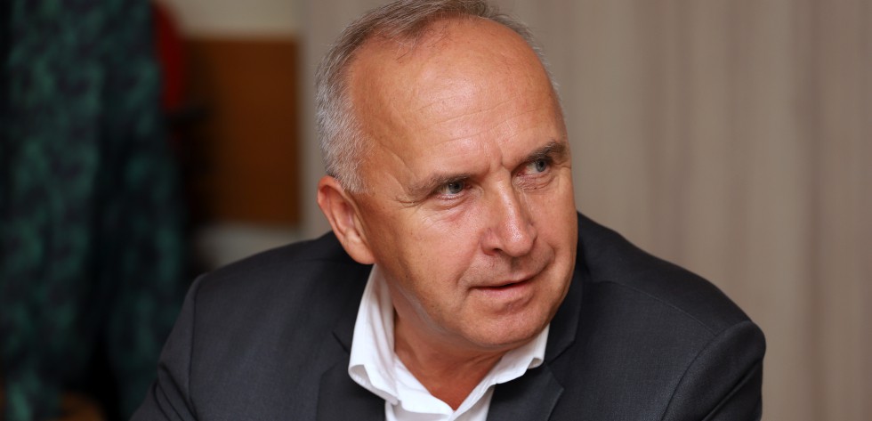 gracjanbroda's tweet photo. Różycki: „Musimy poczekać na oficjalne wyniki. Wtedy będzie dopiero powód do radości”... https://t.co/fnThp4mlVf https://t.co/N1Bv3fA813