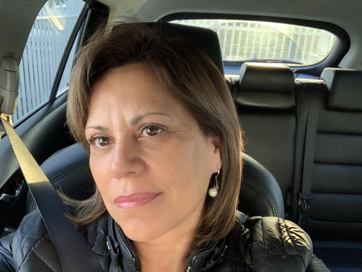 emancillam's tweet image. Subo al auto,voy a comprar al súper.Vuelvo a casa, teletrabajo,redacto informes,estudio, soy clase media,me interesa mi país. Escucho a #FitoPaez #Silvio #Filio..y solo pienso en la volatilidad de nuestros fondos de #AFP. Quiero mi 10%! Ah!! Y soy DC..orgullosa del legado Frei!