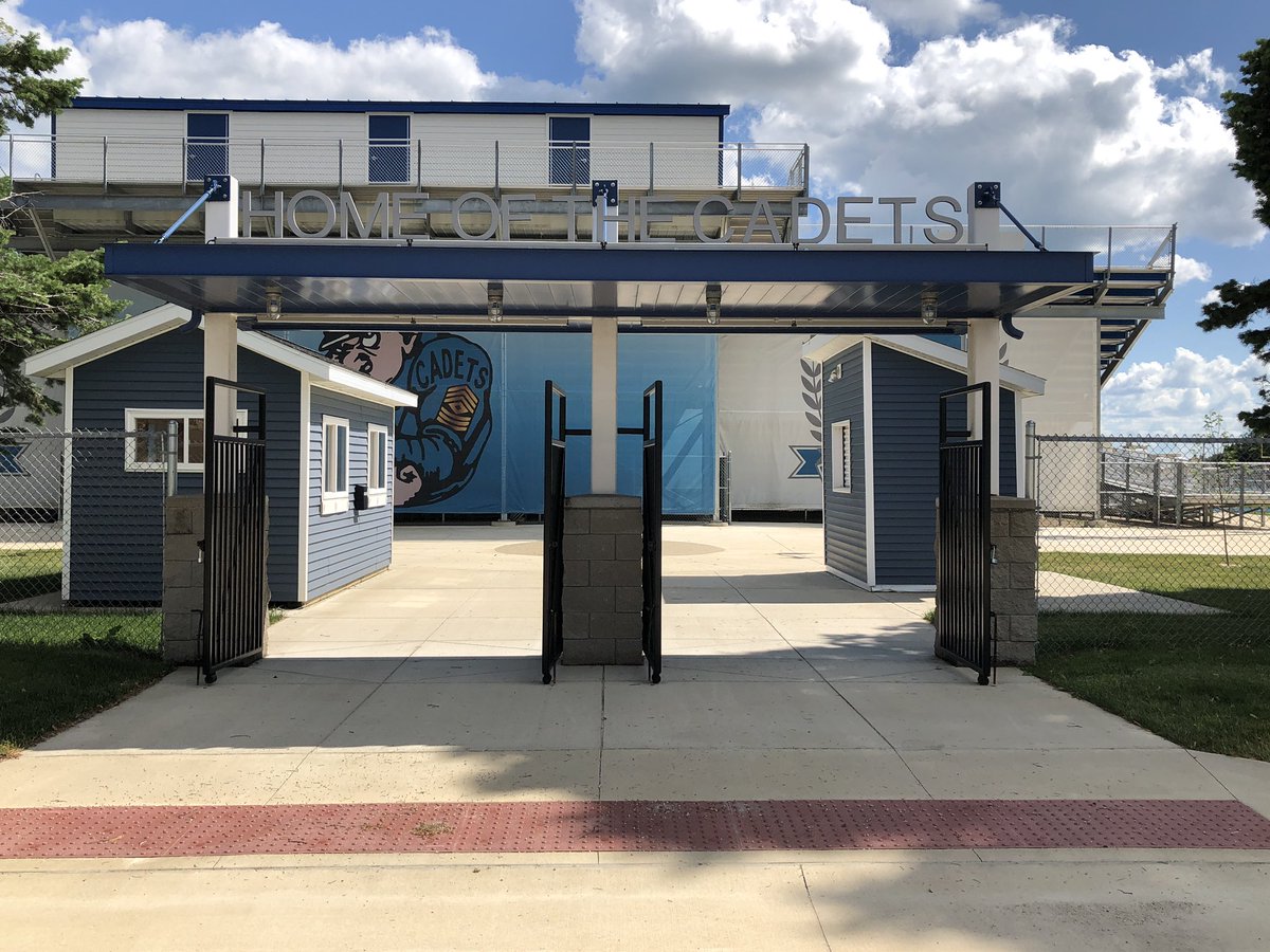 FBStadiumsUSA's tweet photo. Awesome stadium here in Cresco, Iowa, home of the @CadetsCentral football! https://t.co/R6pMAwD1zm
