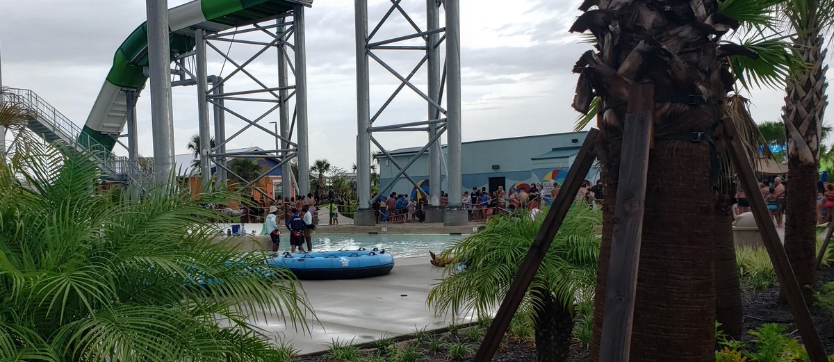 Orlando_DSA's tweet photo. ACTION NEEDED: @IslandH2OLive Waterpark management in Kissimmee, Florida is NOT enforcing the Osceola County mask order or CDC Social Distancing guidelines. Employees and attendees are being put in harm's way because of their refusal to follow the law. https://t.co/pBvtqdwciy