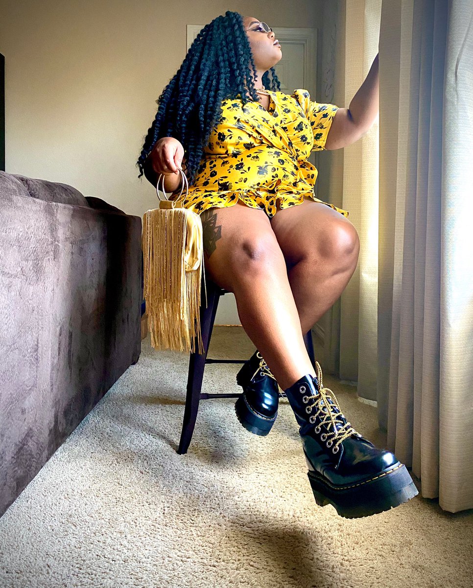 shantidjenne's tweet photo. My #SitInStyle series from my IG, thought Iโd share it here ๐๐ #plussizefashion #BlackTwitter #OOTD #style https://t.co/Kt9gcjLRVj