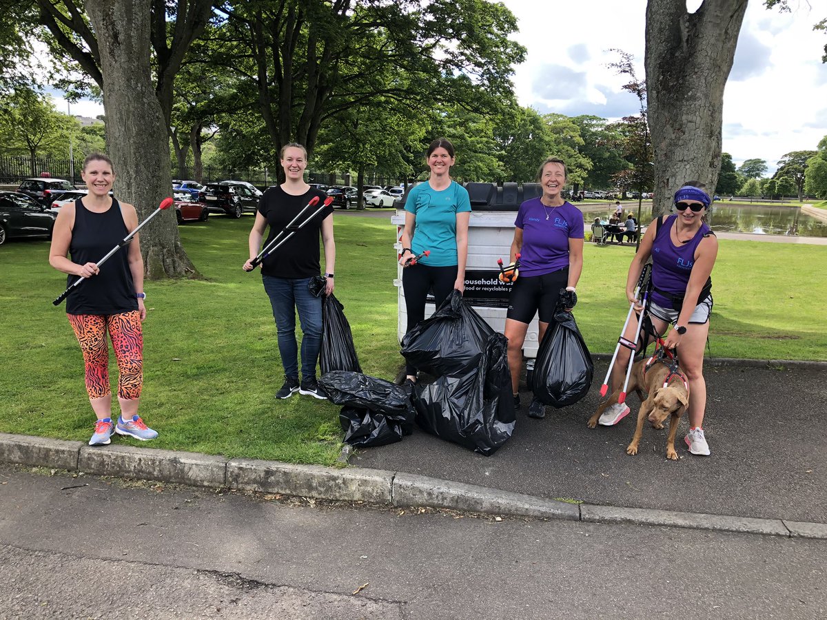 The Fit Like Joggers tweet media