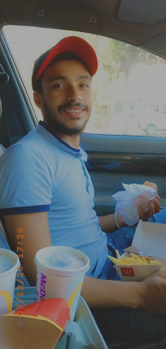 oz3a_zoz's tweet photo. لو فاكرنى طيب يبقى كل سنه وانت طيب 😜 https://t.co/sZKaqEL4TG