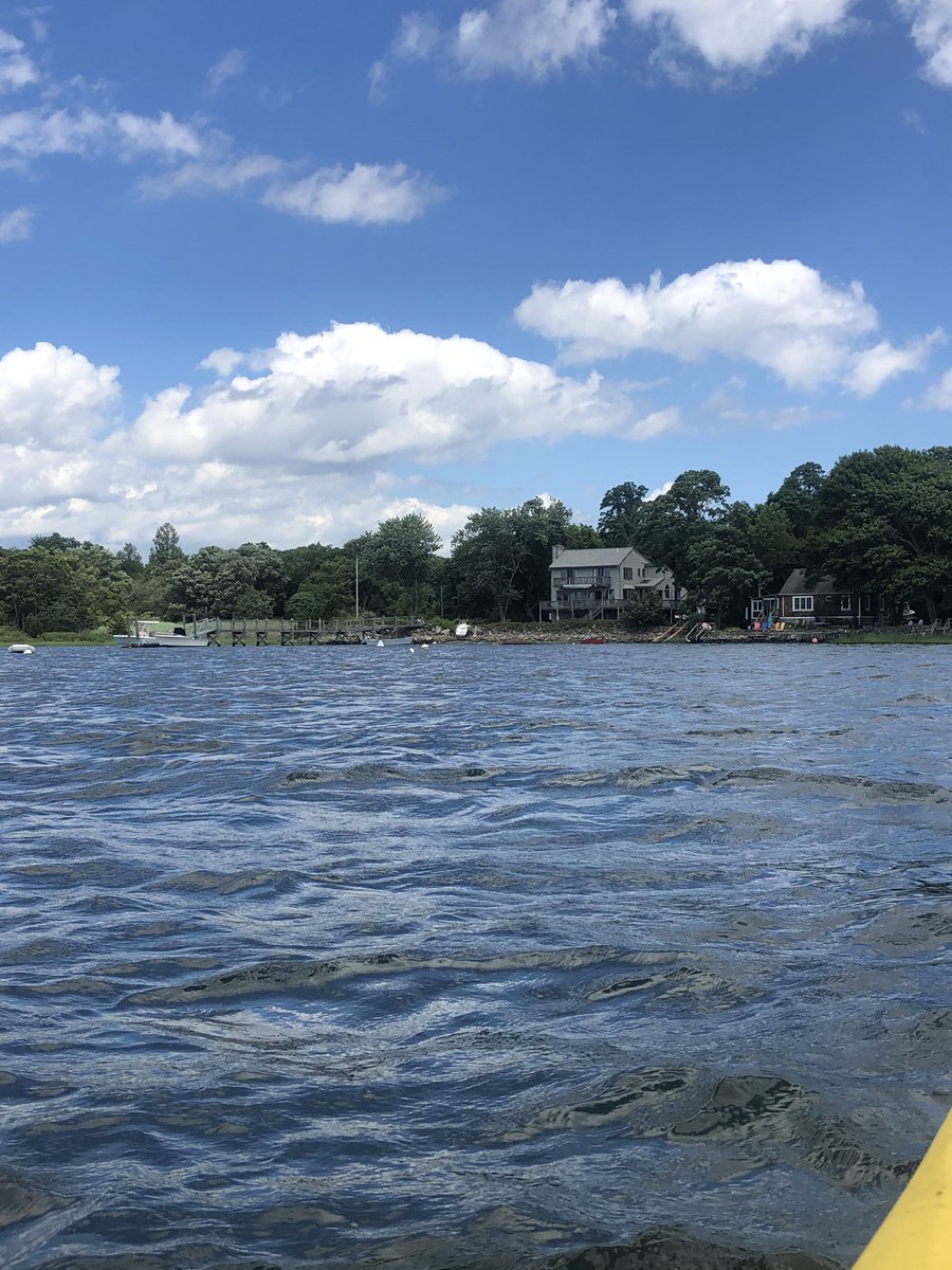Tderiso10's tweet photo. Gorgeous Sunday ⚓️ Yakking it up on the Warren River &amp; dinner at the beach #Sachuest #Blessed @saderiso @DeRisoJo https://t.co/kJiEsMW1jB