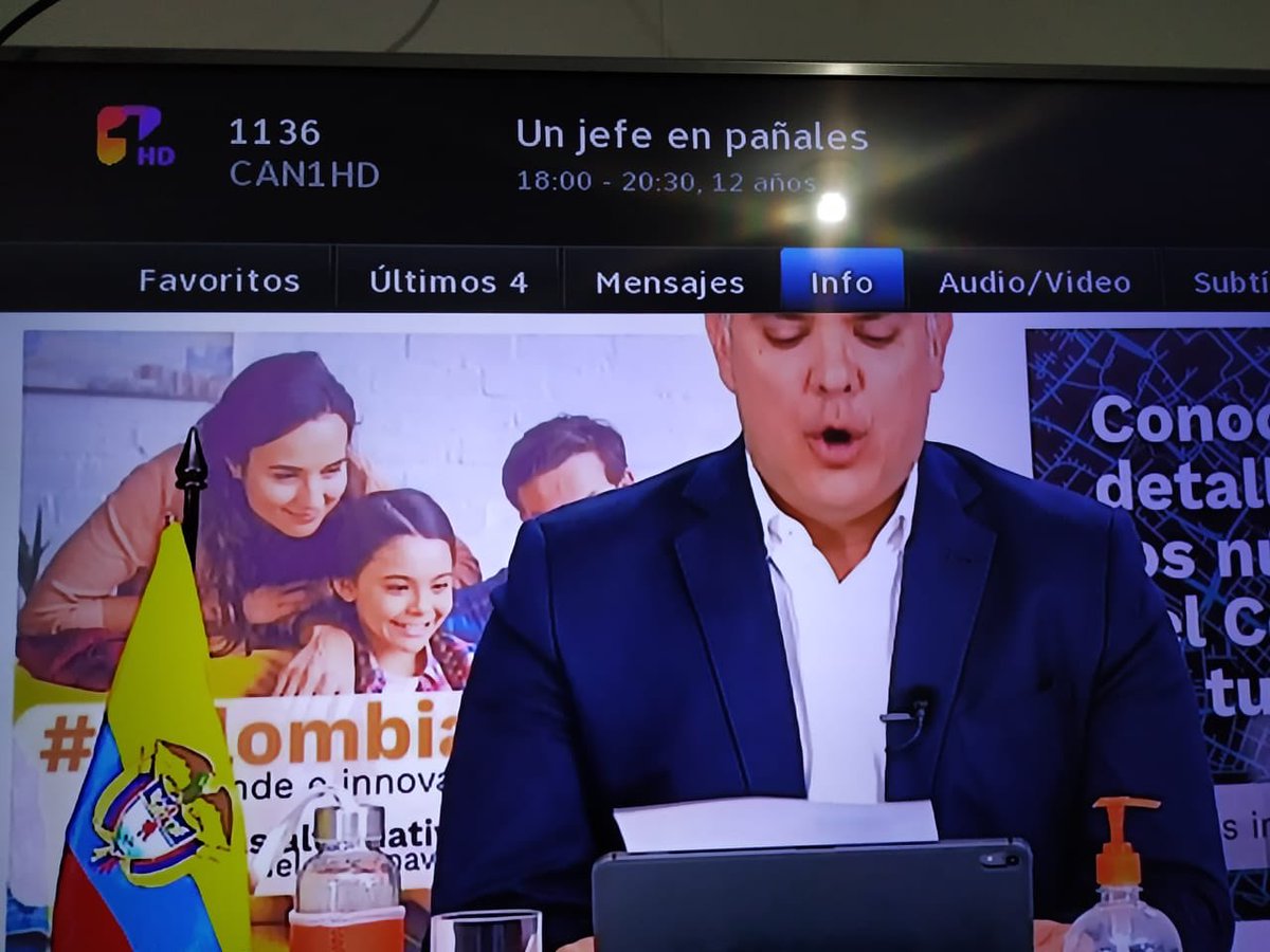 lucasaral's tweet photo. Canal 1 anunciando el programa del títere https://t.co/DLG7e7cmlJ