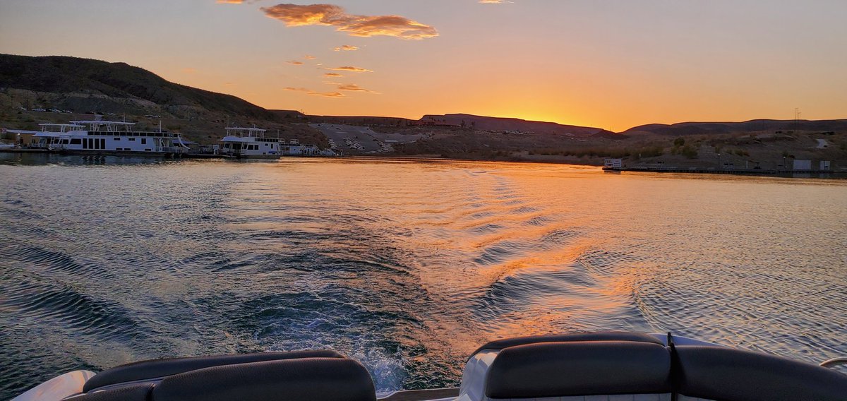 RyanC45606036's tweet photo. Cool off on lake mead! 

Fully insured peer to peer boat rental that is great for families.  Enjoy a unique family/ski/fish/fun boat any day! 
 #lakemead #boating #vegas #lasvegas 

You can rent my boat on @Boatsetter https://t.co/3zn2iBv8iJ https://t.co/zXyrXBdKzI https://t.co/xUBuO1psnr