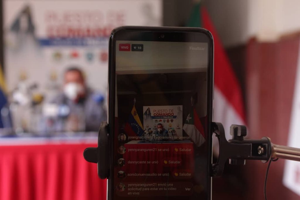 RangelSilva4F's tweet photo. Cumpliendo las instrucciones del presidente @NicolasMaduro realizamos una rueda de prensa en cadena regional de radio y tv para informar a l@s trujillan@s los detalles acerca de esta nueva semana de flexibilización en Trujillo, que está ubicado en el nivel 2. #UnidosPorLaSalud https://t.co/ZTRl2VkTNW