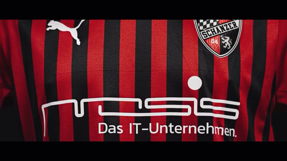 Schanzer_BR's tweet photo. Confere os detalhes dessa camisa espetacular! 🔥❤️🖤 https://t.co/XDHulucpTP