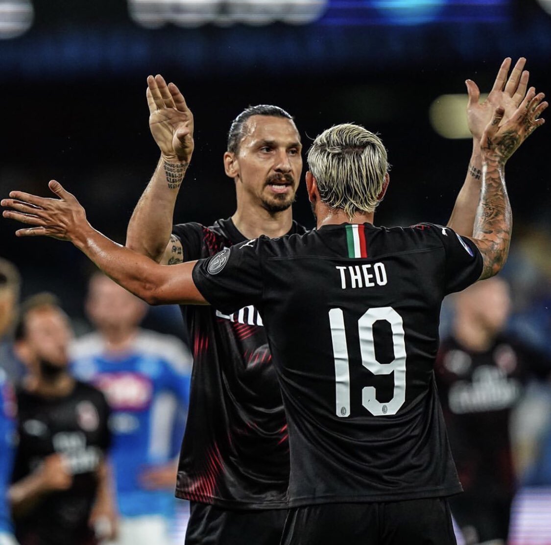FINAL DEL PARTIDO: Napoli 2-2 Milan (Theo Hernández, Kessié) 🔴⚫️