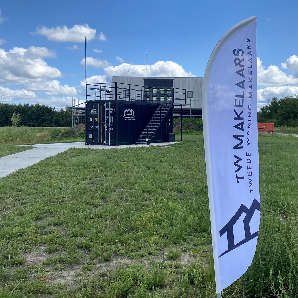 Vandaag was de laatste keer Open Huis <a href="/meervaneysinga/">Meer van Eysinga</a> en @heteyland op zondag. Vanaf vandaag alleen nog op afspraak @twmakelaars 
Een fijne zomervakantie gewenst!