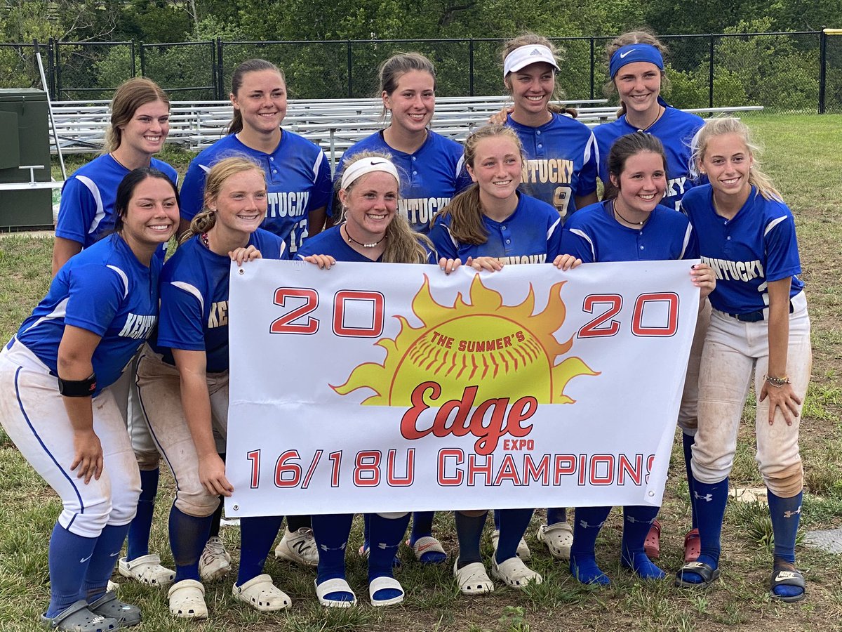 SluggersWoolums's tweet photo. 7-0 on weekend. 58 runs scored to only 15 given up. Solid weekend ladies. Way to finish things off. https://t.co/uq5UcusIp4