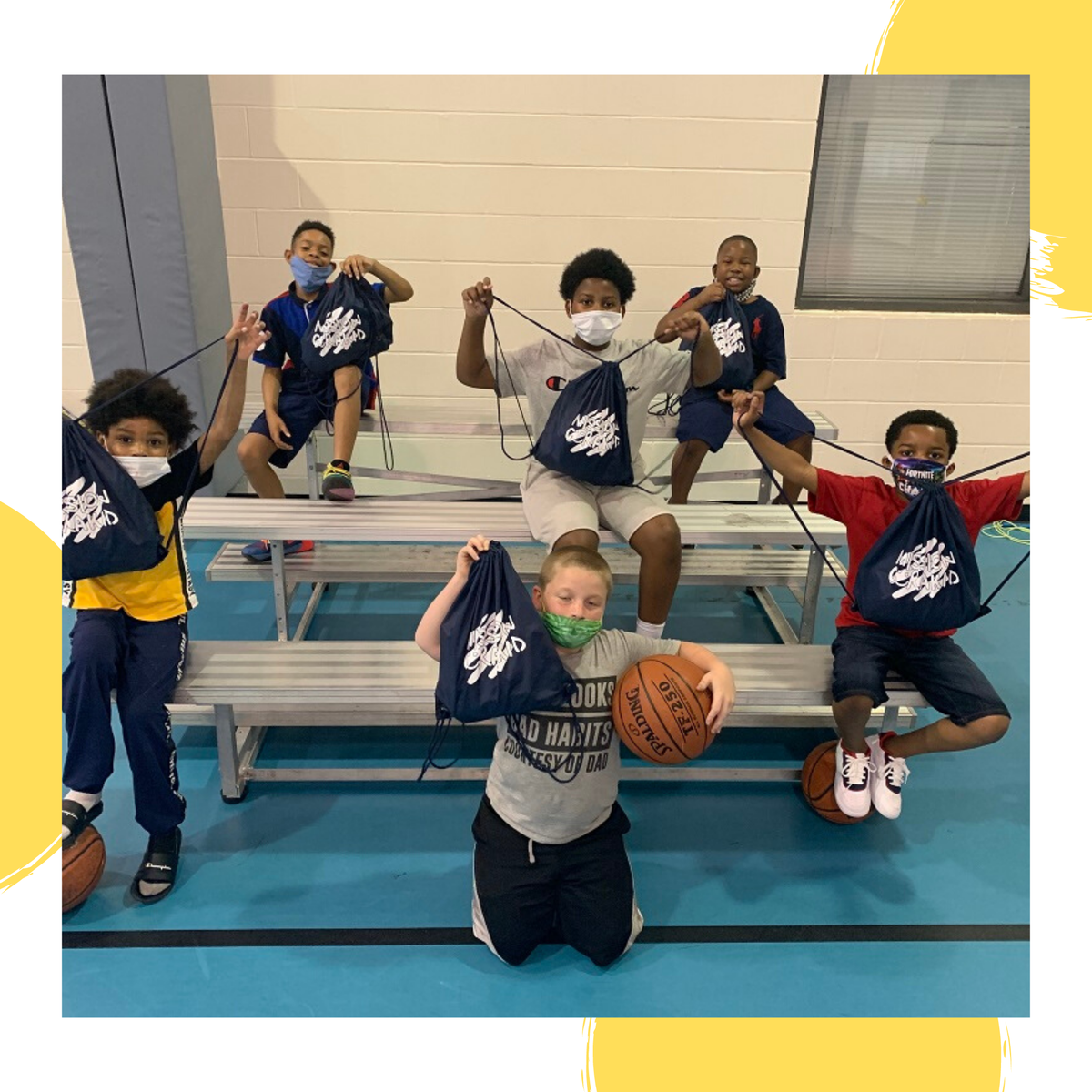 missioncurakid's tweet photo. This month, we have completed our very first project. With the help of community members and friends and family, we have successfully brought smiles to 150 children at Neighborhood House in the Louisville area. https://t.co/zProZAhbdC