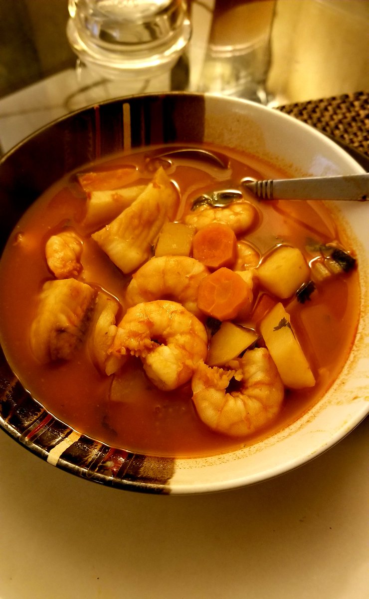 alfcis's tweet photo. Antojo de la Millie 🦐🦐🦐🐟🐟🐟😂😂😂😂 https://t.co/A5WsBSLahK