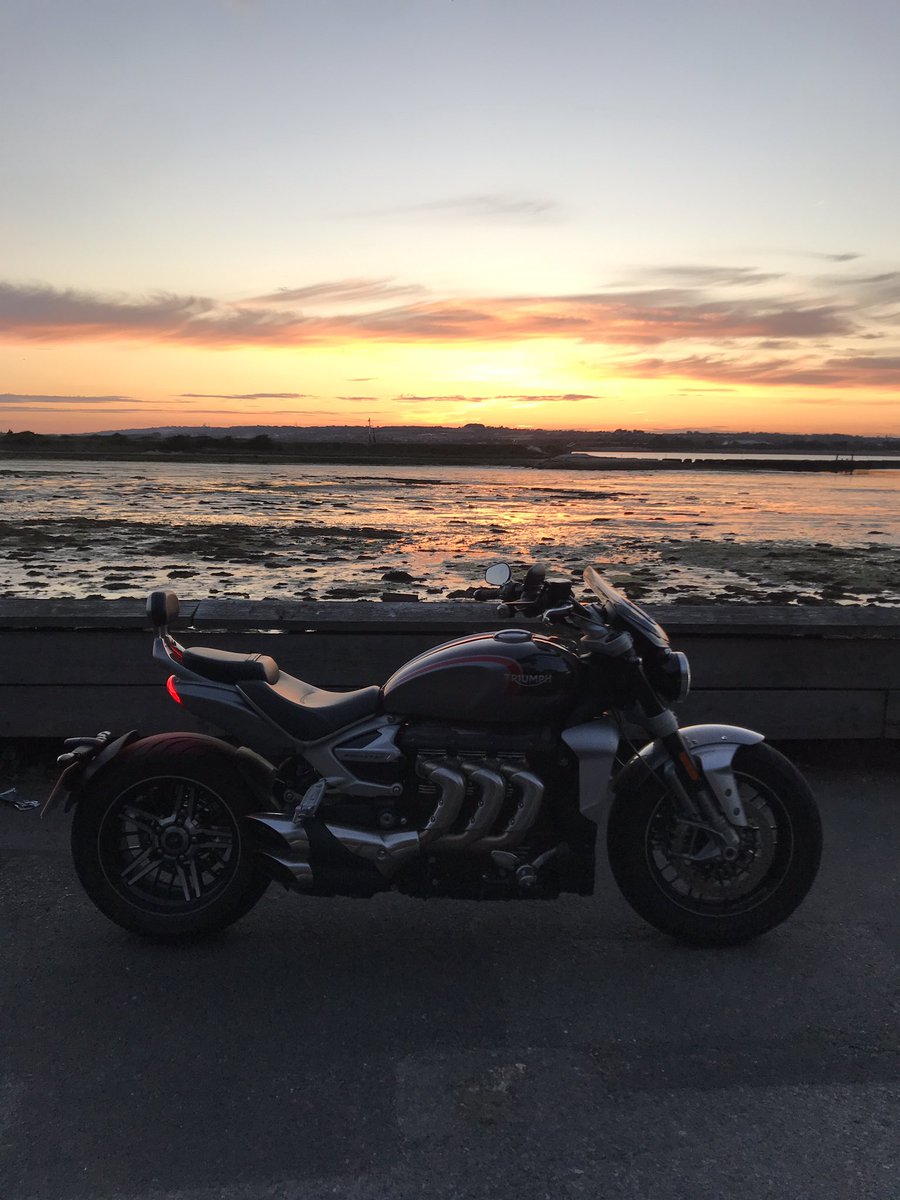 samueltwicks's tweet photo. @lambchops1971 @OfficialTriumph I did just the same tonight 😂 https://t.co/aqP9kKxtEJ