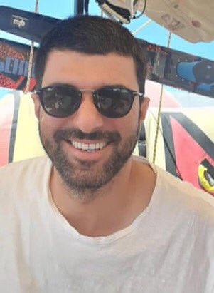 Vanesagiselaca3's tweet photo. New #EnginAkyürek #Bodrun y su Hermosa sonrisa 😁😁😁❤️ https://t.co/VC9jlccnJo