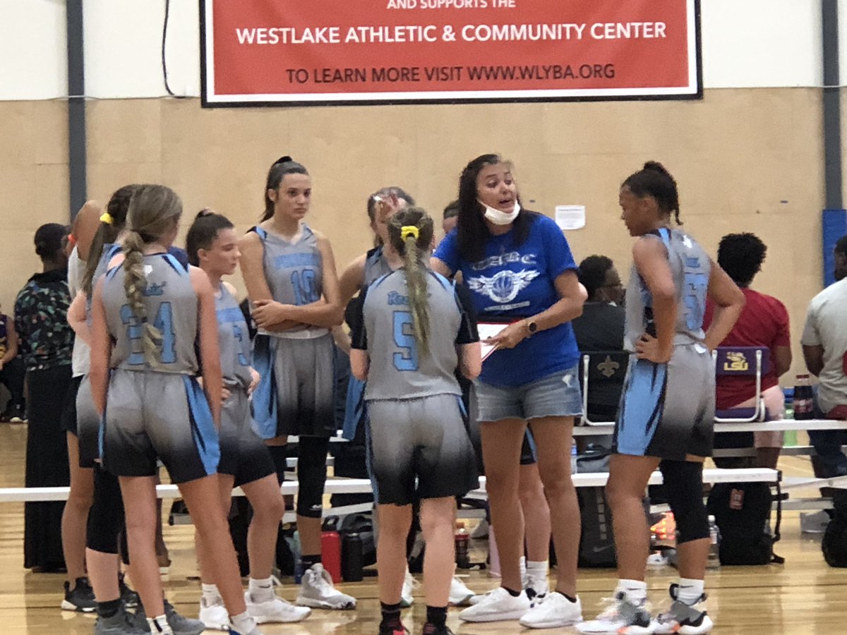 phoenixselect's tweet photo. This Phoenix varsity team won 3rd place in tourney in West Austin this weekendπͺππ Thanks to Salado head coach Konarik for helping us outβΊοΈπ #makingKidsBetter #gettingExperience #phoenixProud https://t.co/rux6qhPsyd