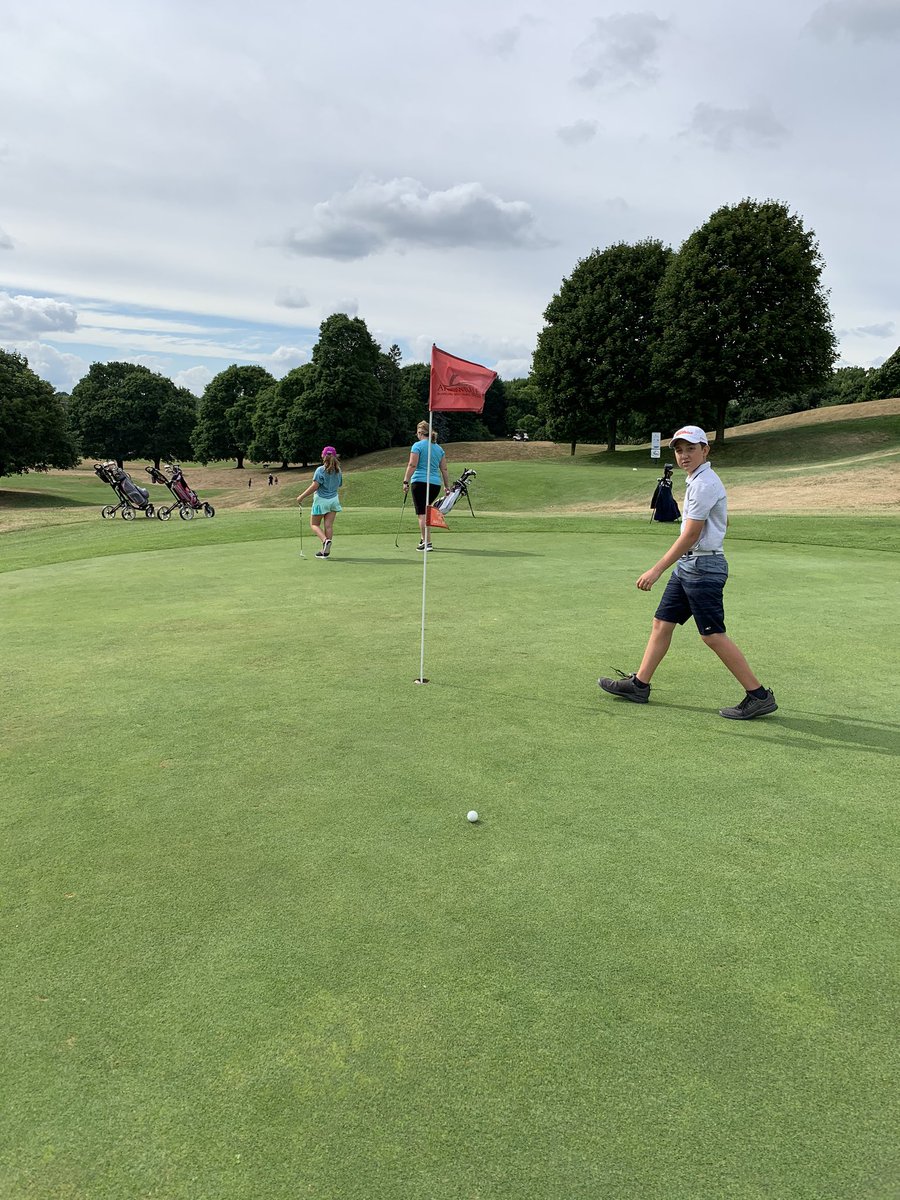 DarcyKral's tweet photo. Beauty afternoon for 9! #golf #arrowdale https://t.co/6uHWPHR3CK