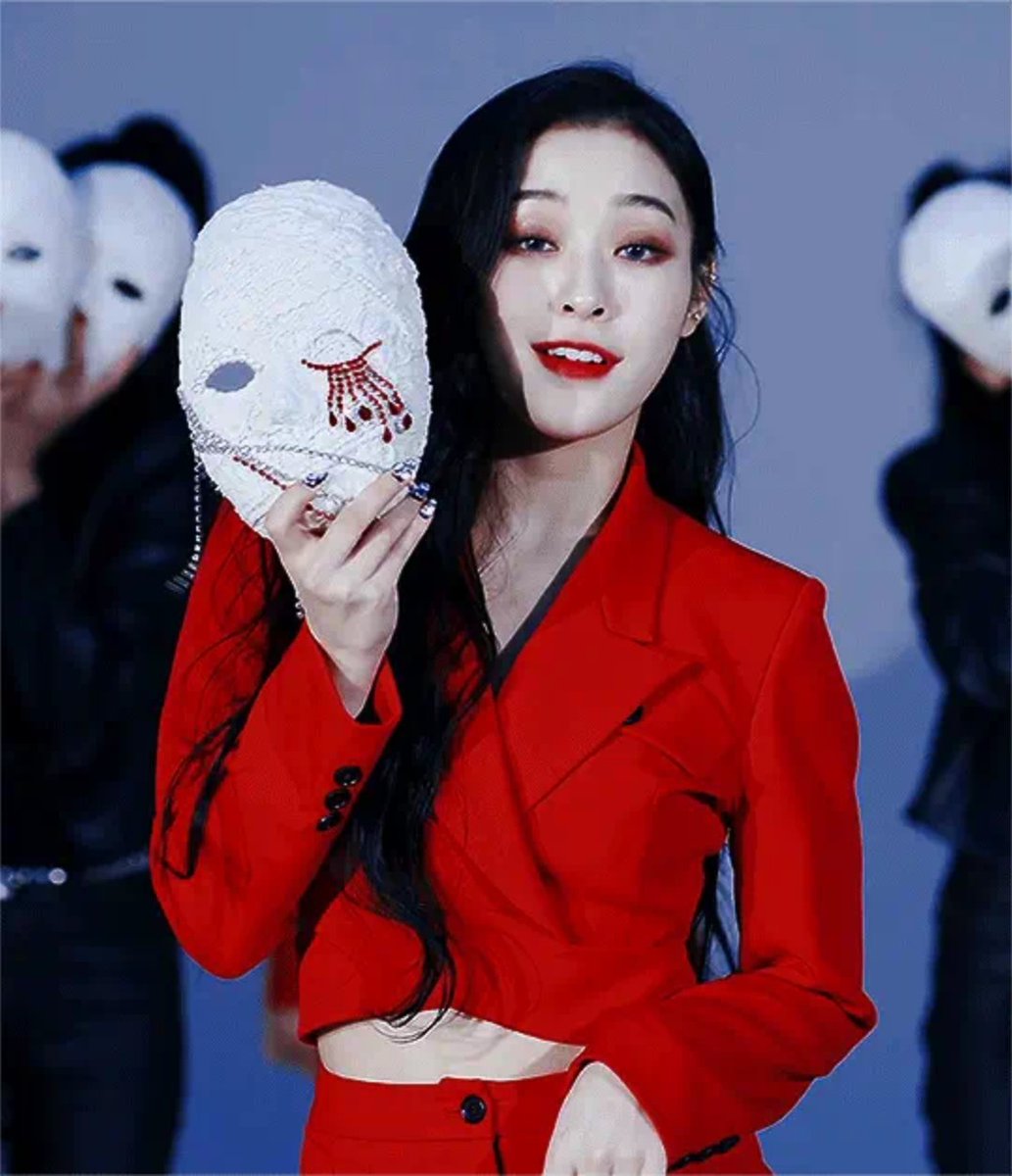 lee gahyeon as megitsune- if you've heard one babymetal song in your life i GUARANTEE you it was this- also very self explanatory- megitsune = female fox- gahyeon's animal is a fox- there are kitsune masks wielded by the girls in the mv- i rest my case