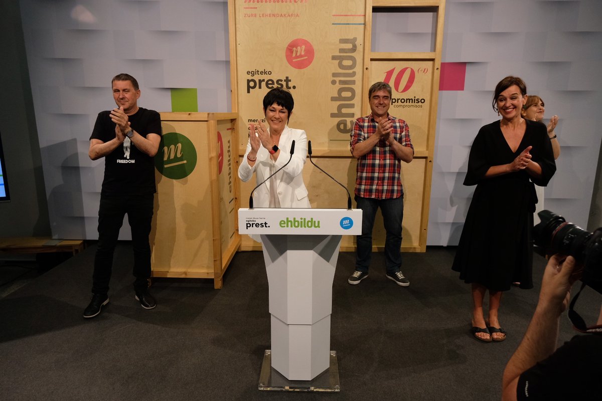 MaddalenIriarte's tweet photo. Mila esker konfiantza erakutsi diguzuen herritar guztioi. Herri honetan gure baloreengandik gertu dagoen geroz eta jende gehiago dagoela argi geratu da. Hori bai, aldaketa hasi besterik ez da egin. Etorkizuna gurea da. 

#PREST
#U12 https://t.co/pofbGWkzVd