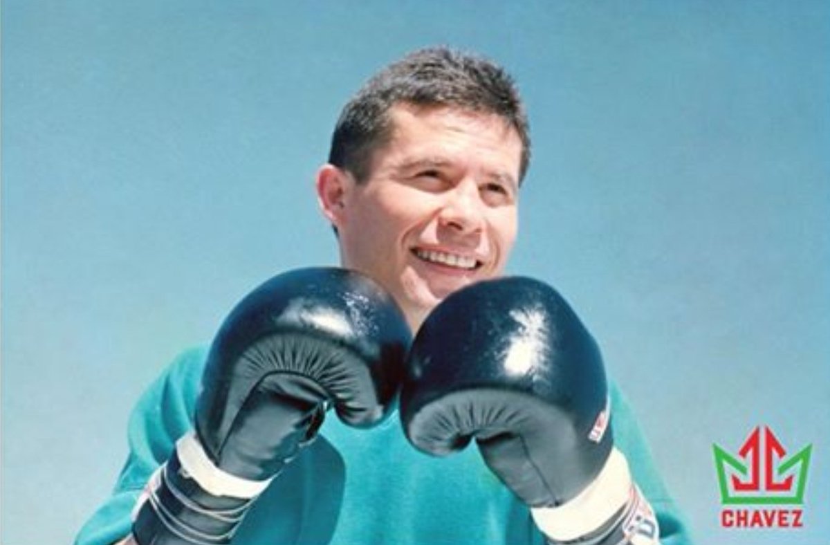 feckko's tweet photo. Feliz cumpleaños al máximo campeón mexicano... @Jcchavez115 el más grande. 🥊🇲🇽 https://t.co/Gey4QaMmwN