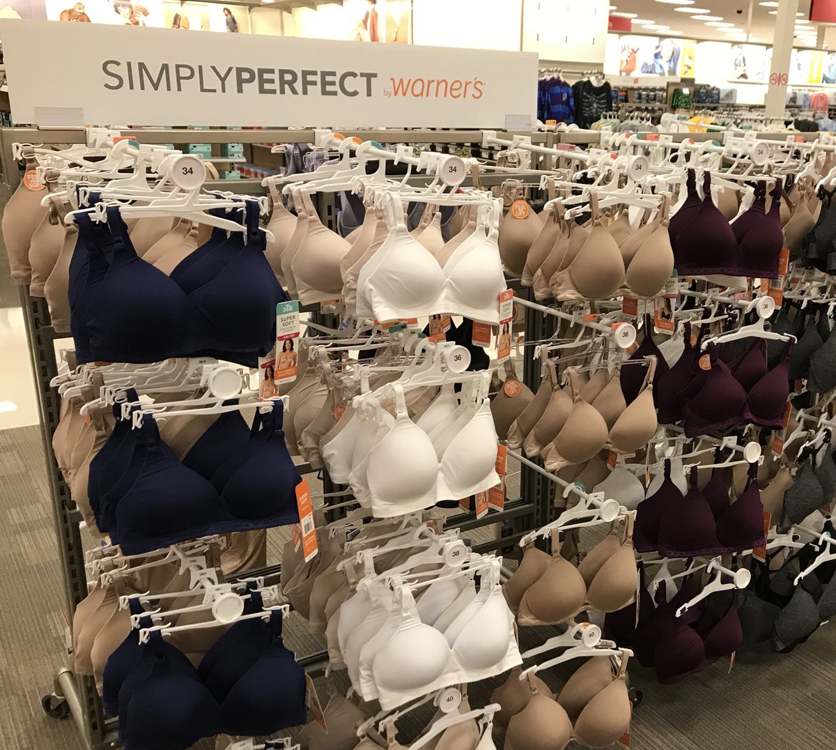 JadaTarget's tweet photo. From RTW to Intimates! Loving my new area in apparel🥰 #2544 @jaQuellaKee @DuaneAtTarget @TAshley2544 @AllisonTgt2544 @leah_smith__ https://t.co/6zVjeql3PH
