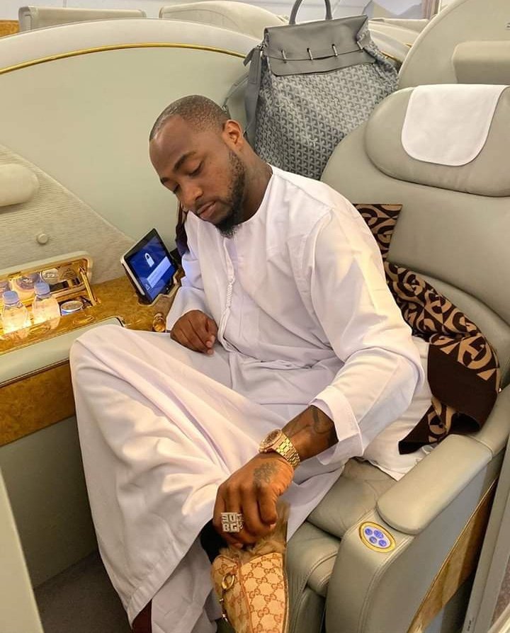 JustYourVibe's tweet photo. @BallKeyz @BaddestJr07 @vinz6199 @Eirene_Agapi @I_Am_Jamotech @MayorOfWarri79 @Talk2jordan_lee even a blind person will pick this davido any day #TeamDMW
#HKNvsDMW https://t.co/t0l7O1fLDM