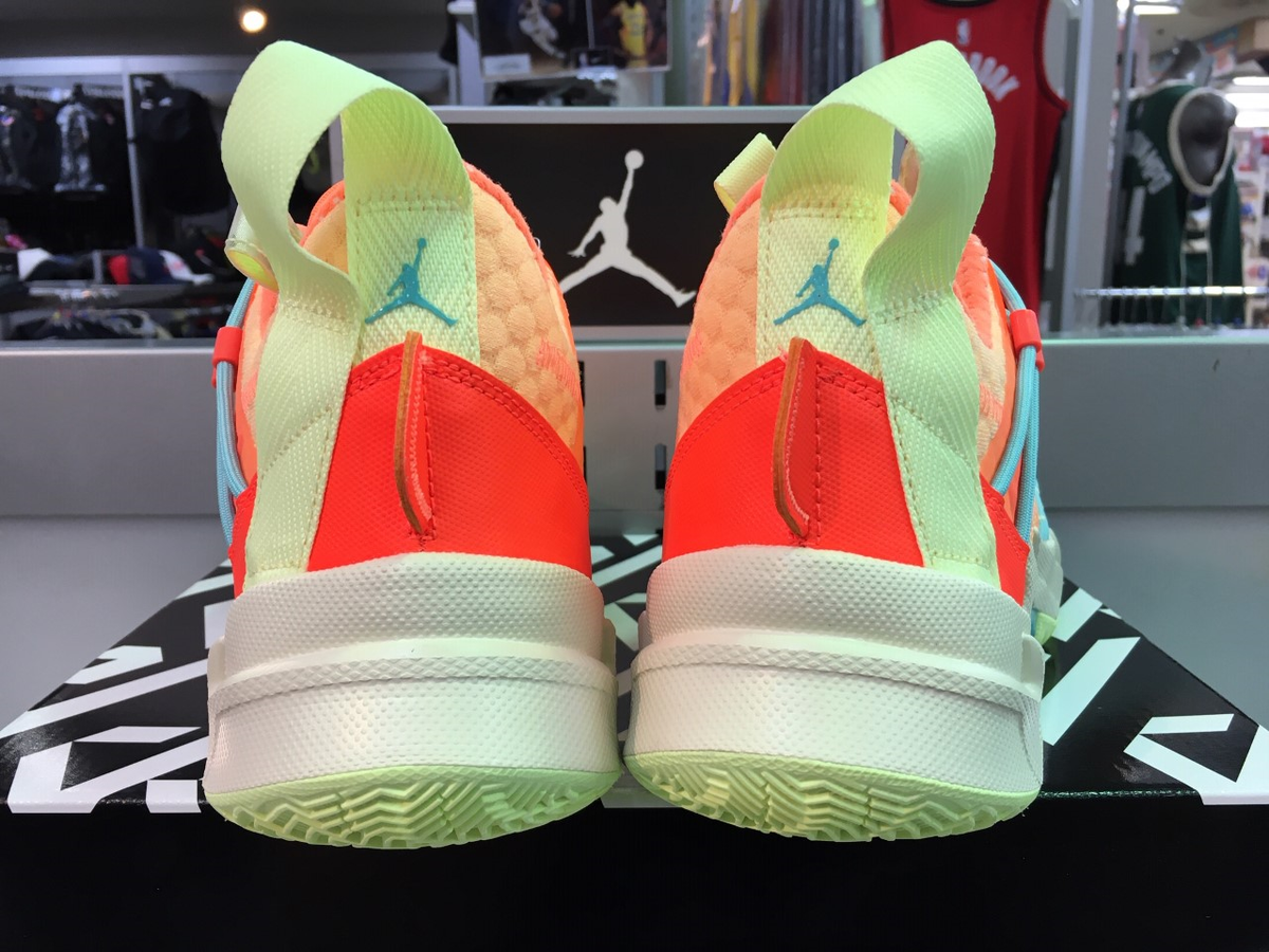 gallery2basket's tweet photo. 【7/15(水)発売】JORDAN WHY NOT ZER0.3 SE PF(CK6612-800)
https://t.co/hnBlYqMPeT
#gallery2 #ギャラリー2 #ギャラ2 #jordan #バッシュ #whynotzer03 #jordanwhynotzer03 #whynotzero3 #jordanwhynotzero3 #jordanwhynot #westbrook #jordanwhynotzero3se #whynotzero3se #whynot #ジョーダン https://t.co/NHV9JDi8pf