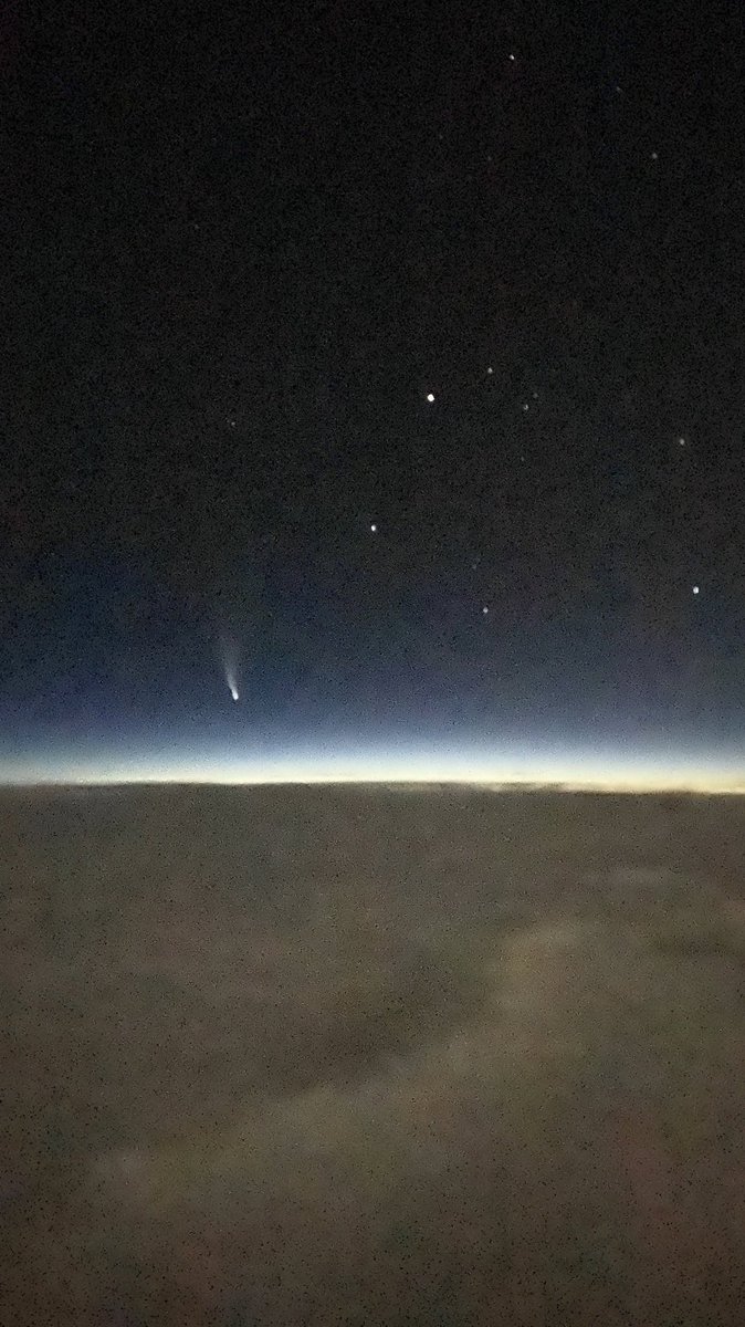 kushmehta's tweet photo. So a comet photobombed at work today... #NEOWISE https://t.co/9x8xcC6J8H