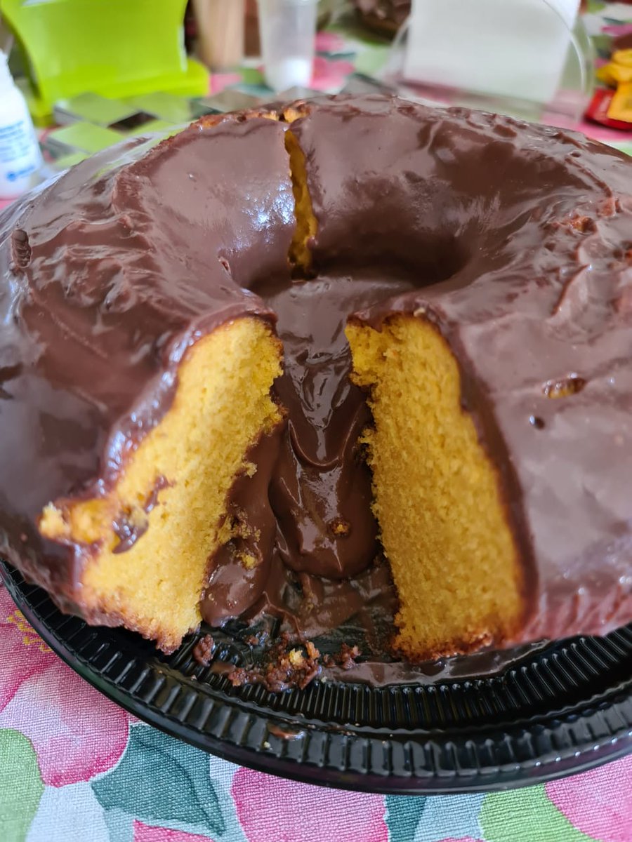 JefersonJansen3's tweet photo. A minha sogra esta vendendo deliciosos bolos no pote e também bolo inteiro, são deliciosos.
Valor: bolo de pote, 3 por R$10,00 ou 1 por R$3,50
Bolo inteiro: R$16,00
Somos de jacarepagua, entregamos grátis em todo rio das pedras.
#HitouAjudou https://t.co/qqwPBdMJEF