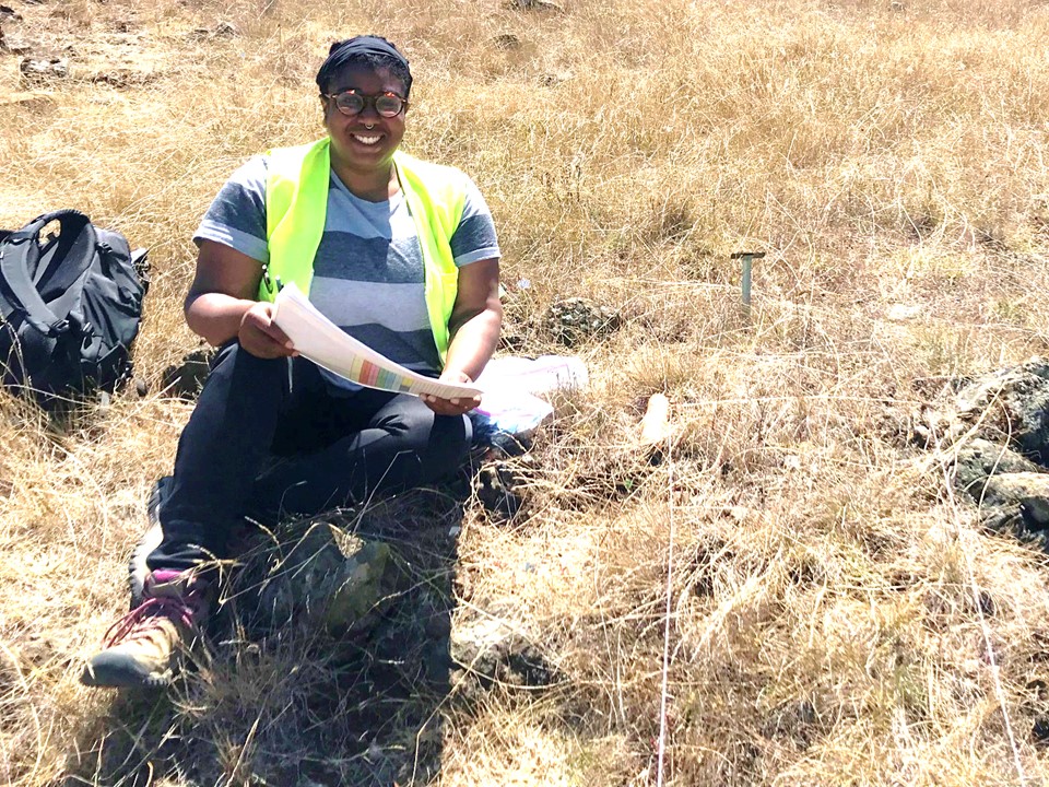 Astrobio_Nia's tweet photo. Hello! I'm Nia. I'm fighting my impostor syndrome and belatedly posting in appreciation of #BlackBotanistsWeek. Here's me collecting plant demography data for one of the amazing serpentine endemic species I study! #BotanizingWhileBlack https://t.co/2t8xUFXiPX