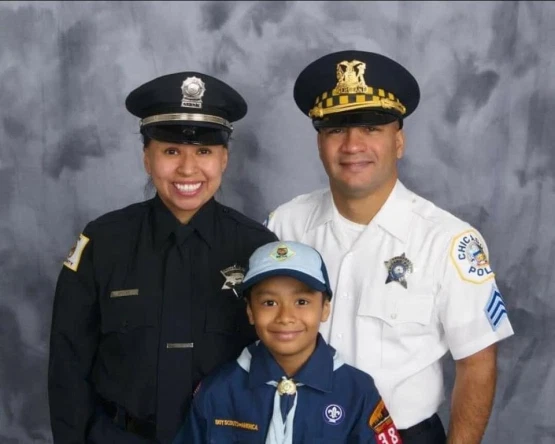 dead corrections officer, 47Sheila Rivera worked at Cook County jail and died from  #COVID. Because she diabetes, her brother said, “She was very nervous going to work, she should have been protected more & not placed with inmates with known coronavirus” https://chicago.cbslocal.com/2020/04/21/family-mourns-cook-county-correctional-officer-who-died-of-coronavirus/