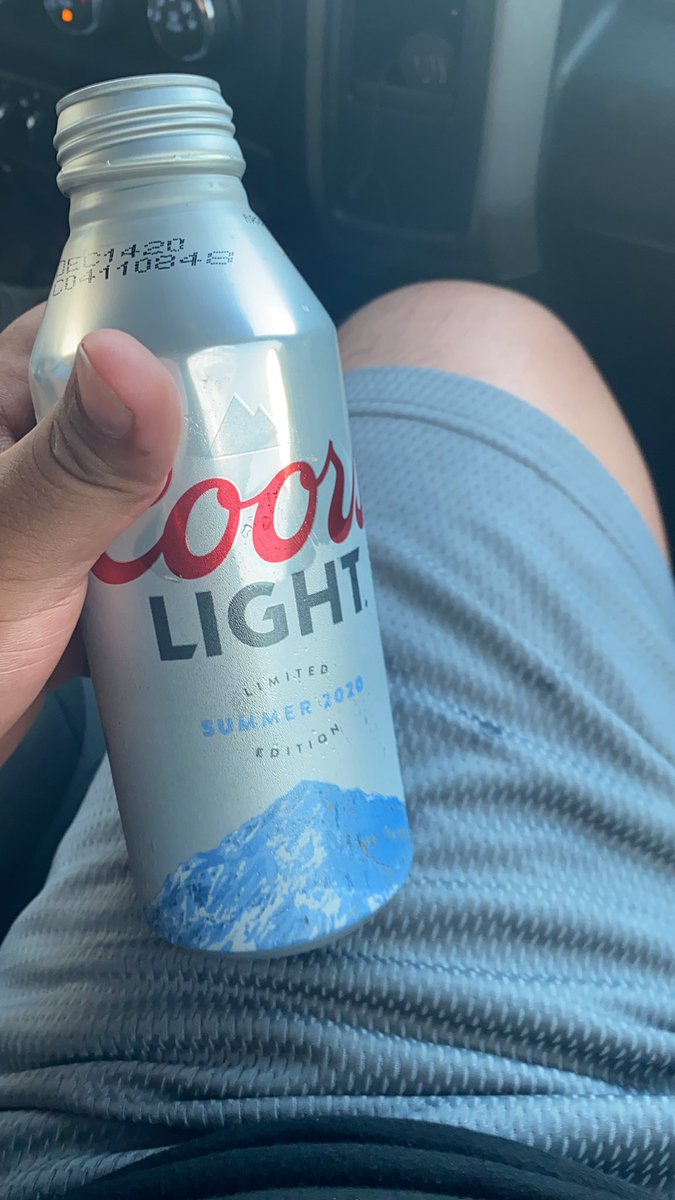Javiervazquex's tweet photo. @chris2013perez 🍺🍺 https://t.co/lmmyVJXG1j