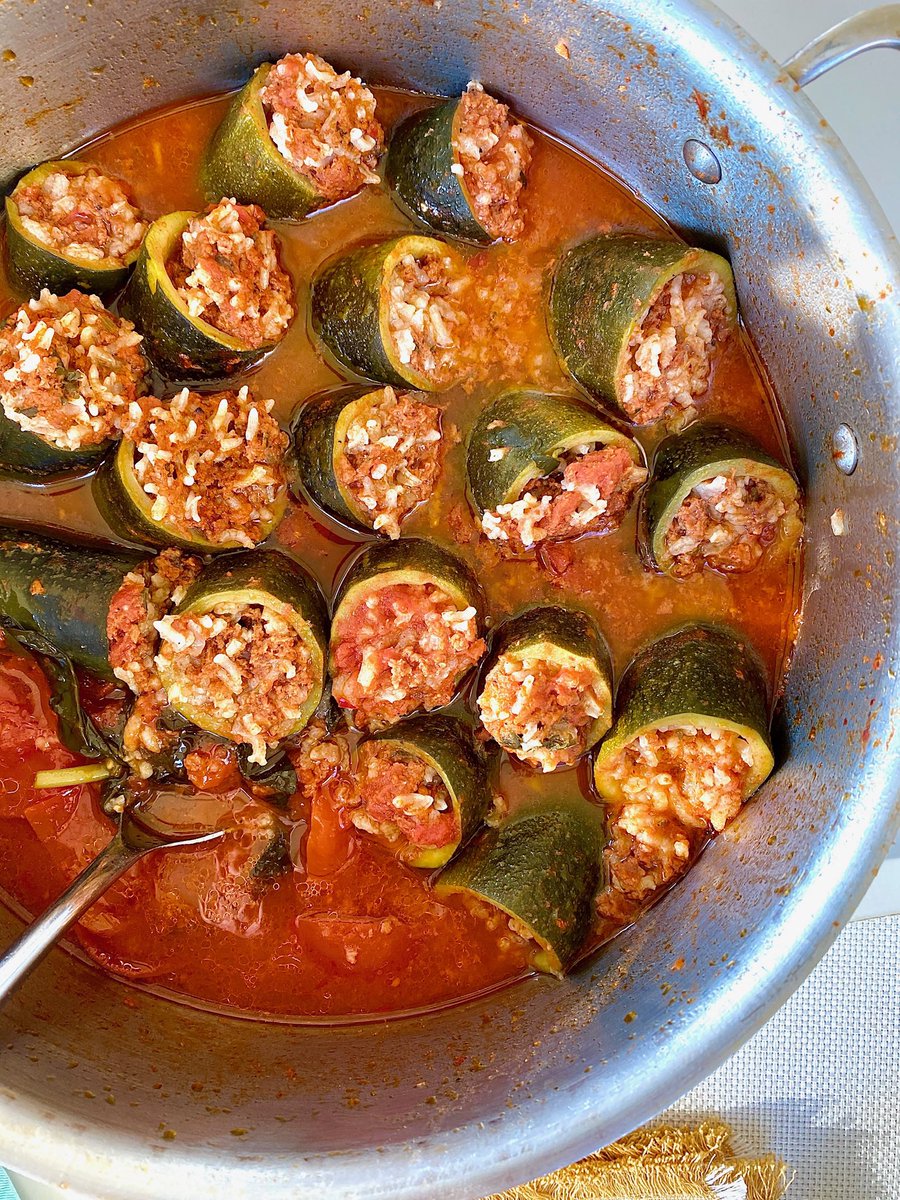 gzchef's tweet photo. Looking for a great way to utilize all of your summer squash harvest? I made a traditional Lebanese stuffed squash dish called Kousa. #AtHomewithGZ ⠀
⠀
Filled with ground lamb, rice, zatar, cinnamon, salt and pepper braised in a light tomato broth. So Amazing! https://t.co/4WEarQfvGc