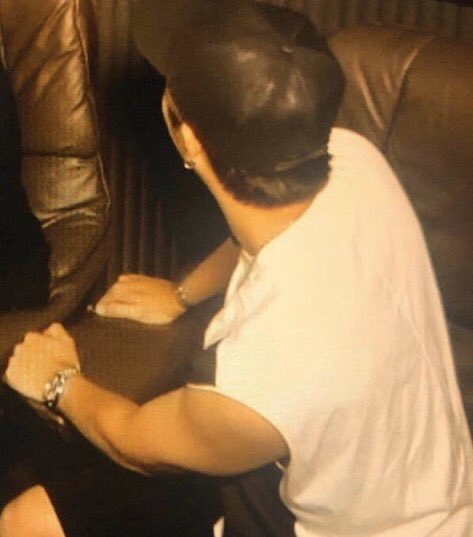 sugamvs's tweet photo. Bro what? https://t.co/jJtkQzuNej