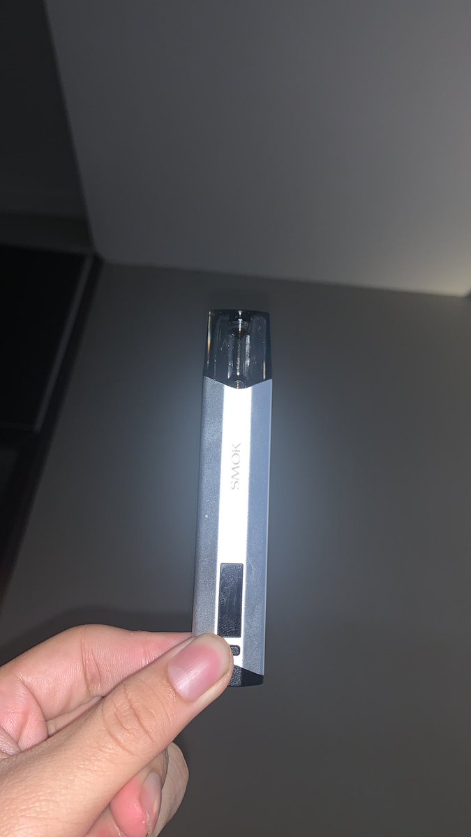 HVapeboss's tweet photo. Aduhh pagi isnin guys.. mesti korang lepu semacam en 😕. Jom segar kan sikit dengan flavour flavor sejuk menggunakan Nfix by @SMOKTECHLOGY ! https://t.co/azrAgc7sna