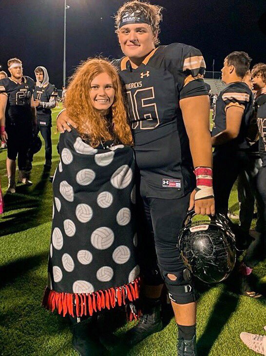 smsokoll's tweet photo. HAPPY BIRTHDAY TO MY BEST FRIEND!!!🎉🎊🎉🎊 i hope you have the bestest 19th birthday ever! i appreciate having you in my life! i wish you the very best in SD, you’re going to do great things there!!! https://t.co/eUM0WUN9QH