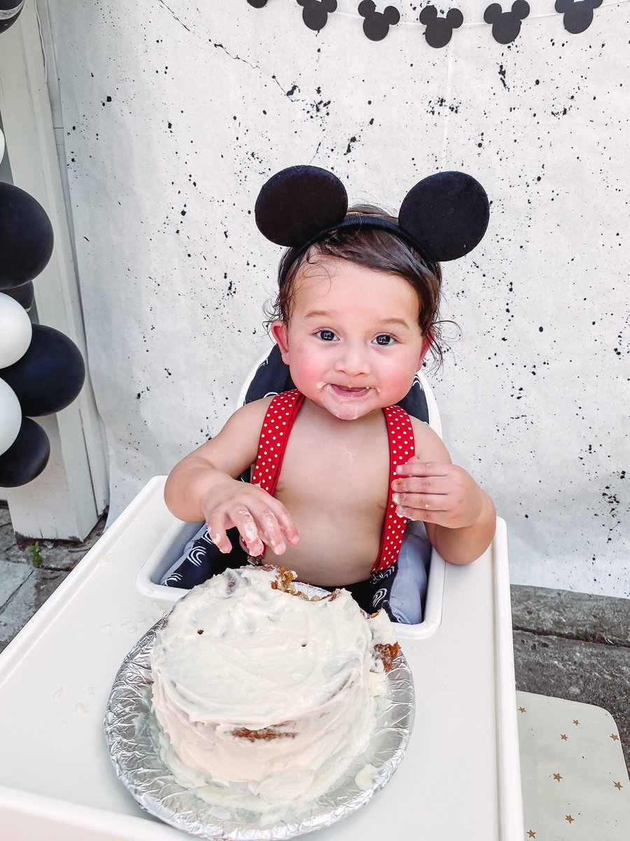 styledinsequins's tweet photo. Austin’s first cake smash! 🎂❤️ https://t.co/Vk1MAA6nWb