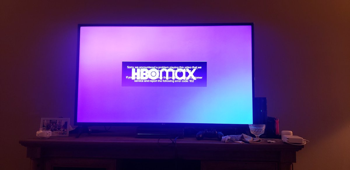 3ND1355's tweet photo. @hbomax I can't go more than two episodes before getting the purple screen of death?  Looked on the internet for a reason.  No luck. https://t.co/WDIUTGVIR8