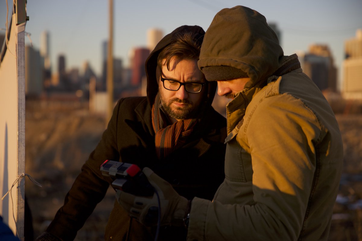 RemAlternis's tweet image. We have another behind the scenes photo for you all! We cannot thank @RedlegFilms enough for their amazing work on the #ChicagoShadows trailer 💕

Check out the trailer here: remalternis.com/trailer

#cyberpunk #fantasy #film #scifi #filmset