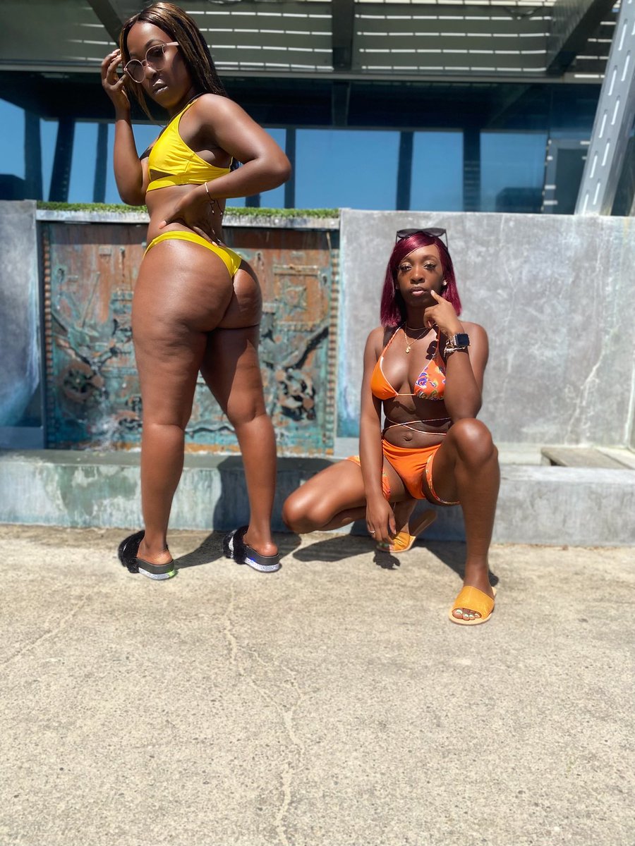 RadiantSoul6's tweet photo. Miami Meets Cali 🌴#California #VenusBeach #Citygirls #beach #melanin #blackbeauty https://t.co/ahhNknkYfJ