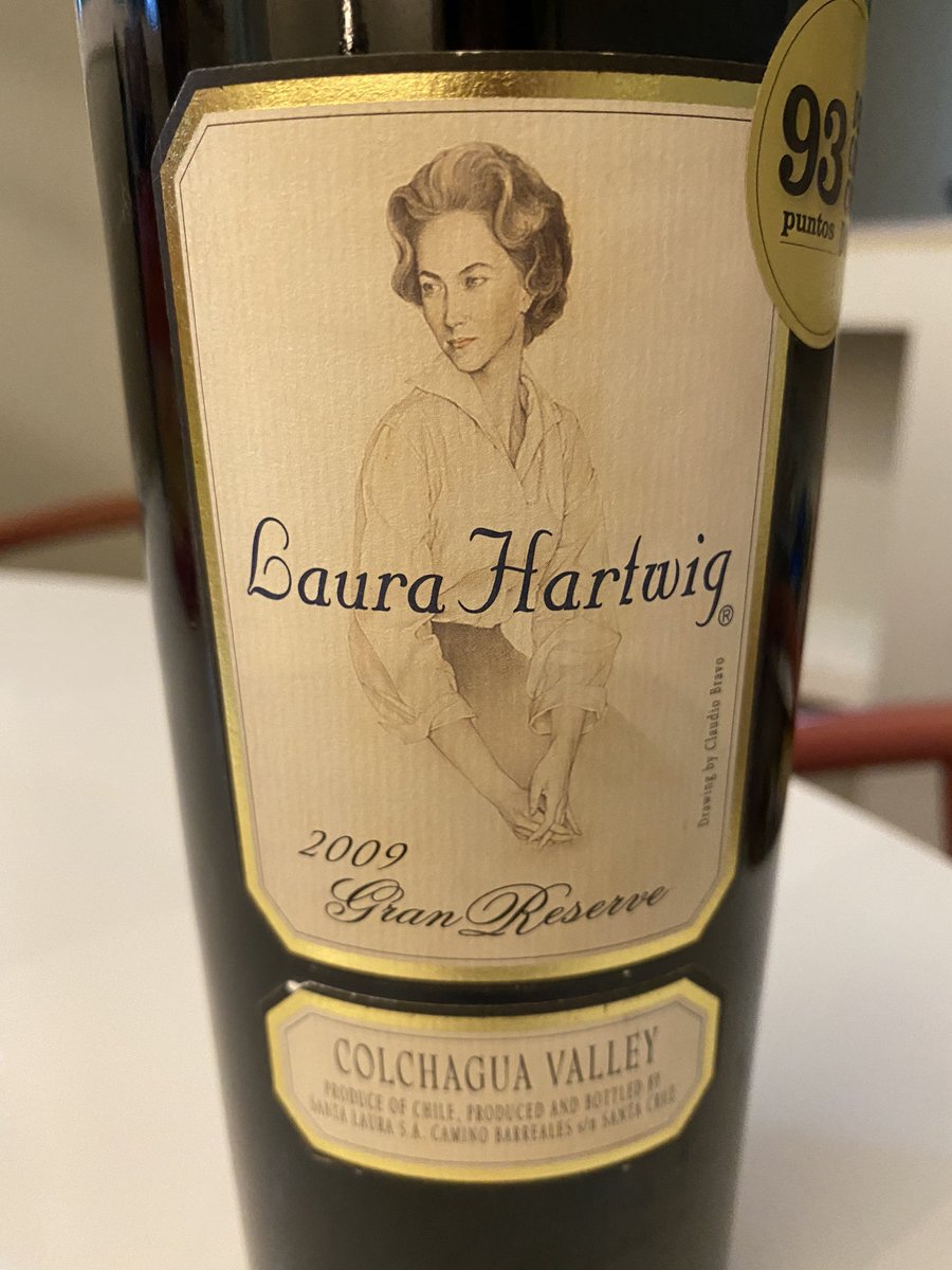 Special bottle of Chilean red tonight. We kind of stumbled onto this quaint winery through the vineyards during our trip to Chile several years ago! <a href="/LauraHartwig_/">Laura Hartwig Wines</a> <a href="/NWTomLee/">Tom Lee</a> #colchaguavalley