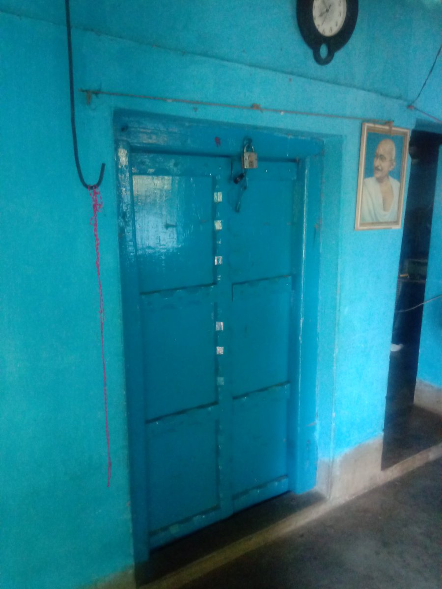 PritiKu25989899's tweet photo. Sir ham logo ko बहुत परेशान किया का रहा है कल सुबह से किचन में ताला लगा हुआ है कोई खाने को नहीं दे रहा है मै और मेरे पति कल से भूखे है
अब सुसाइड करने के अलावा कोई उपाय नहीं है
ऊंटा मोड़
@DCChatra
@spchatra
@HemantSorenJMM
#spChatra https://t.co/978mYCgQpT