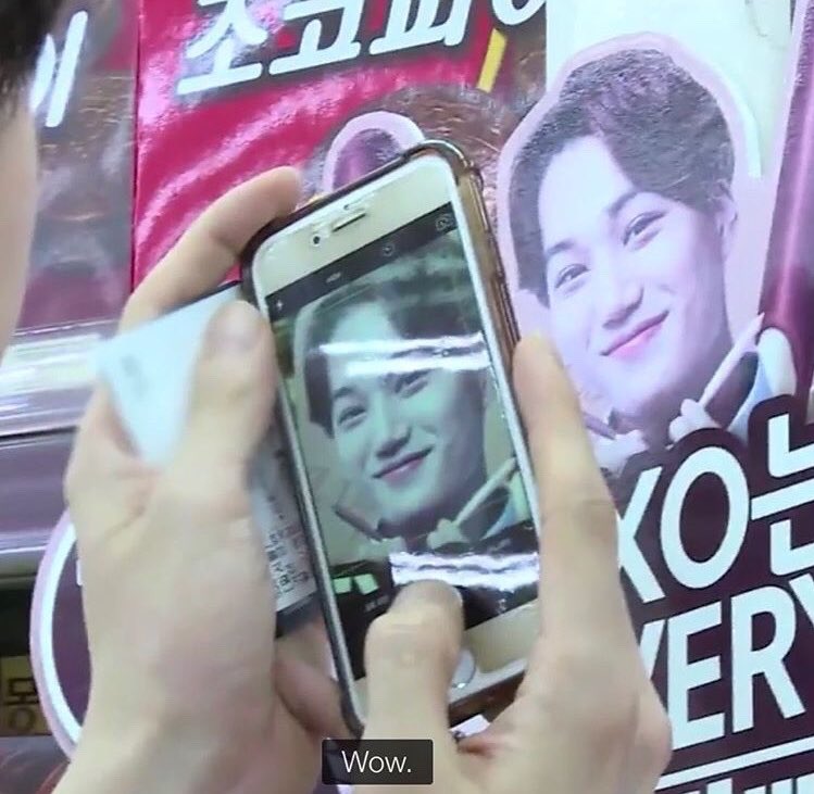 when he found jongins ad the supermarket and took a pic to clown him