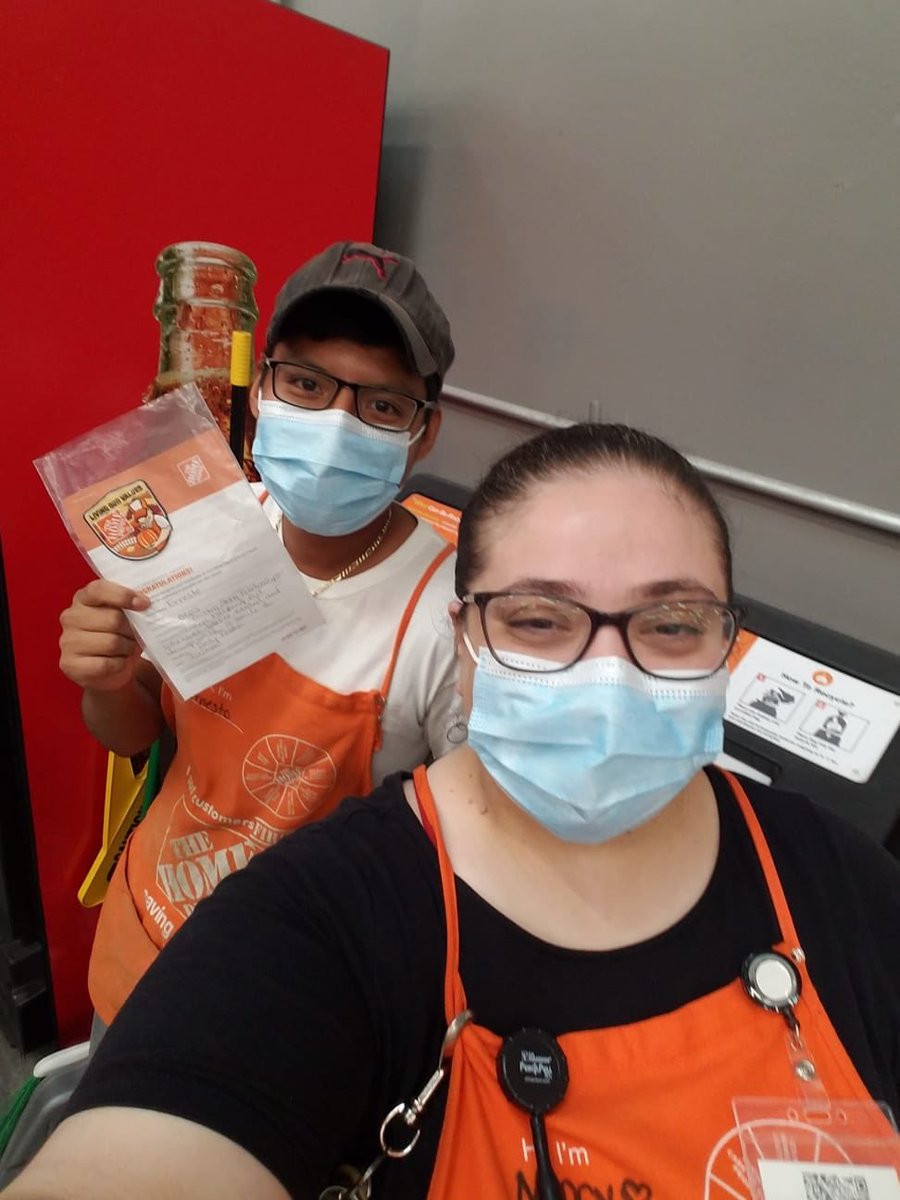 Thankful today for having such great associates like Ernesto who live our values every day. I can always count on him to get the job done. Ernesto is my #retailhero. #HDStrong #thd205 @j_morris84 @Ernesto68455727 @YoankyH