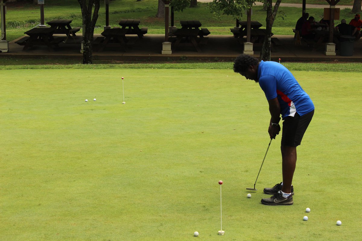 #19 ranked black Golf athlete in MD taking some warm-up putts before the show “Anyone playing Skins?!?” Oh yea he ended up getting the only birdie on the day 🐦 #plantafeathergrowabirdie #golfsidekick #ybg #puttinggreen #bowiegolfclub #dmvgolf #blackgolfers #ybgnetwok