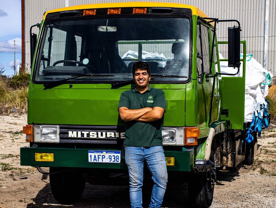 LabMachines's tweet photo. Hey guys! We are sure you have seen it in the streets or through our social media before, but we have completely forgotten to introduce it to you adequately... Please meet our baby, the Bin Mobile!

This awesome transformation is thanks to our good friend Duaine! https://t.co/2w2YCceeAE