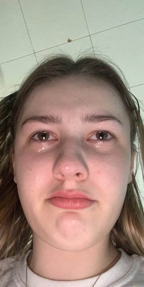 emdawggy's tweet photo. nobody: 
me crying over dq making my order wrong: https://t.co/r47zXmYbCr