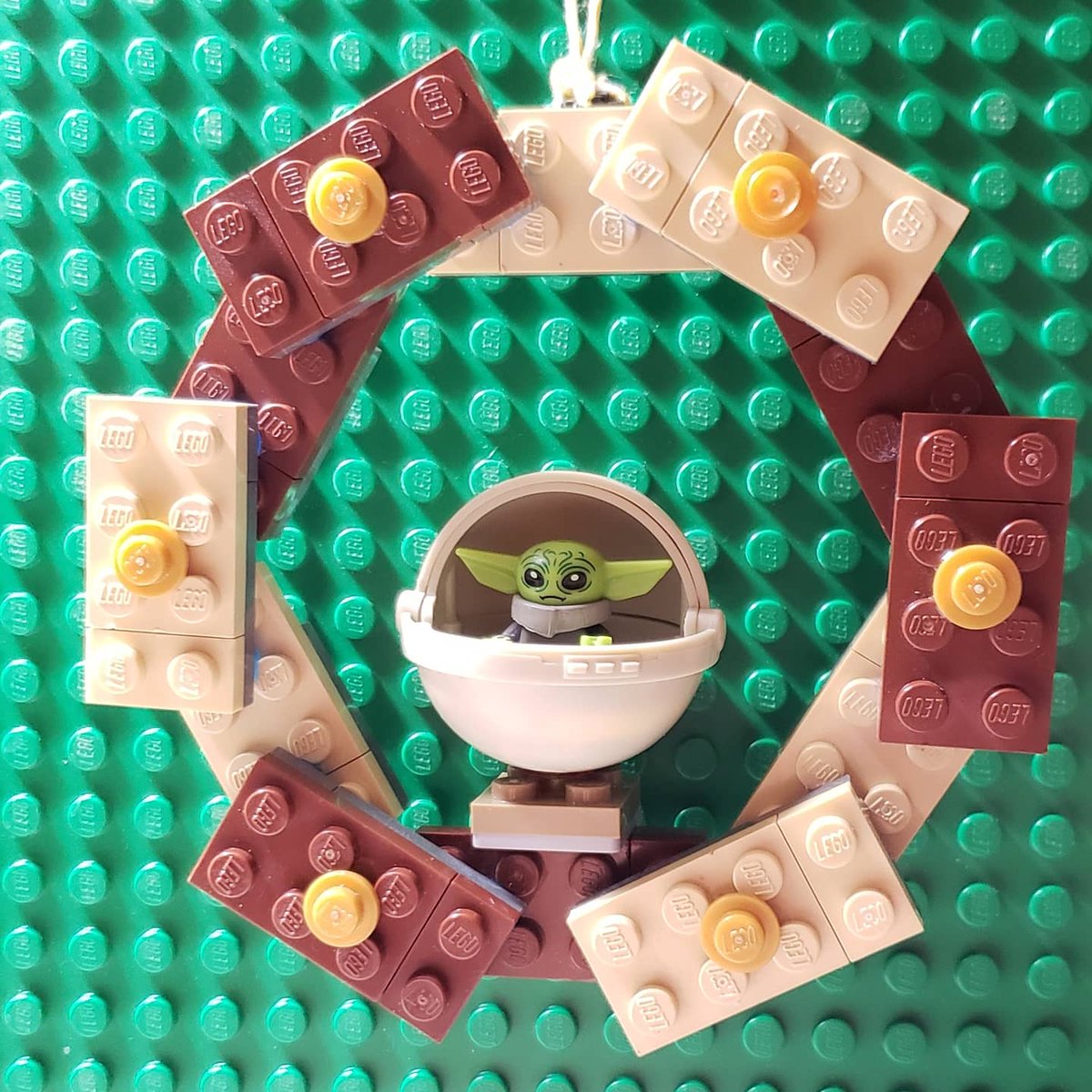 ArtsySAHD's tweet photo. The Child, or Baby Yoda from The Mandalorian ornaments. #lego #legoish #StarWars #mandalorian #thechild #babyyoda #christmas #holiday https://t.co/Uxkxmtc6EF
